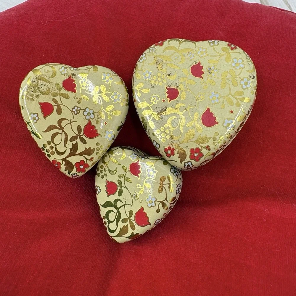 Mini Heart Shaped Nesting Tins Three‎ Vintage Metal Enesco Trinket/pill Tins